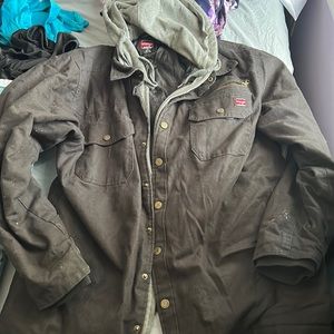 Wrangler Brand work jacket gently used size large (42-44)